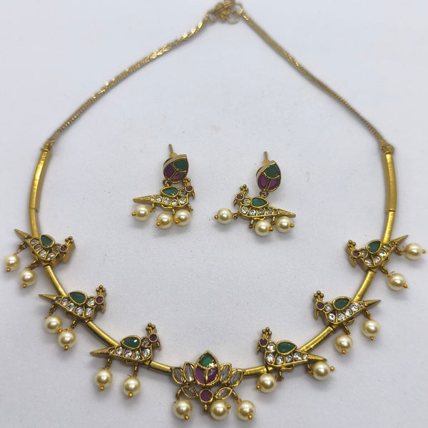 Peacock Harmony Pearl Necklace