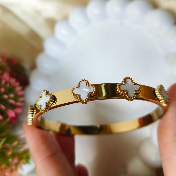 Luxe Clover Charm Bracelet