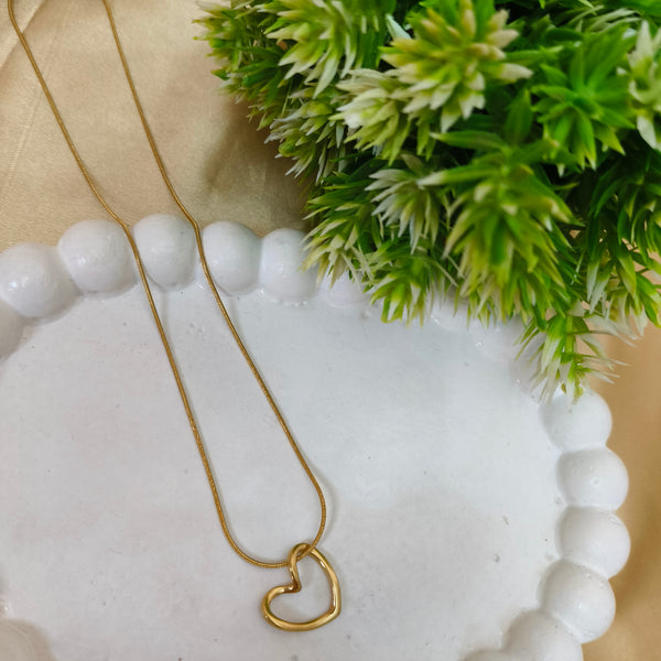 Golden Heartbeat Anti-Tarnish Pendant Necklace