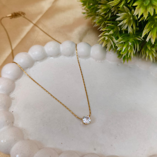 Radiance Solitaire Minimal Pendant Chain