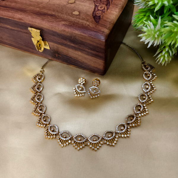 Timeless Heritage Necklace Set