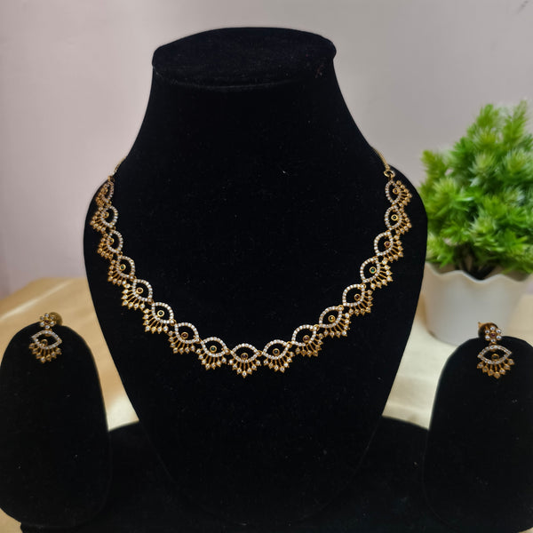 Timeless Heritage Necklace Set