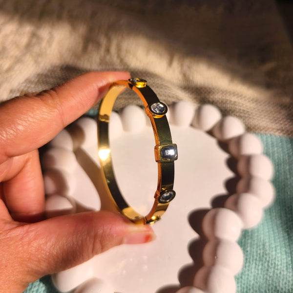 Gold Muse Crystal Bangle