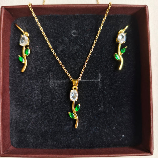 Emerald Bloom Anti-Tarnish Pendant Chain Set
