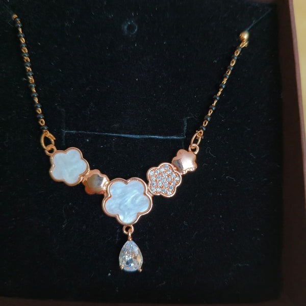 Pearl Clover Glow Mangalsutra