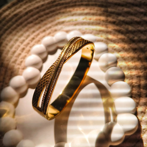 Serene Gold Bracelet