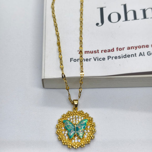 Emerald Flutter Pendant Chain