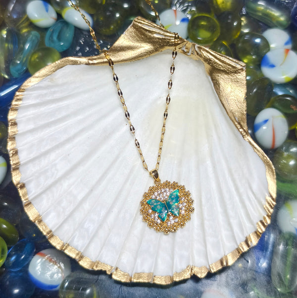 Emerald Flutter Pendant Chain