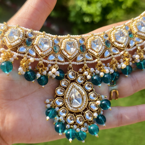 Emerald Aura Kundan Bridal Set