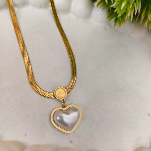 Lustrous Love Heart Pearl Pendant Chain