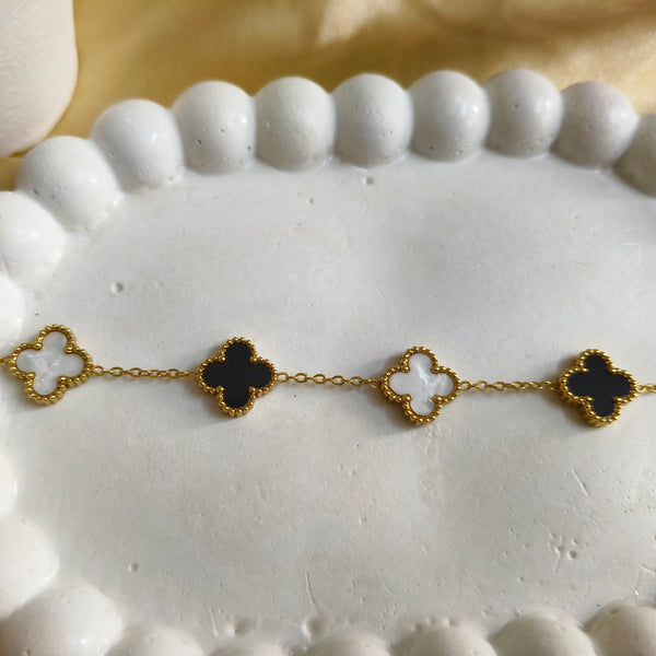 LuxeLuck Clover Link Bracelet