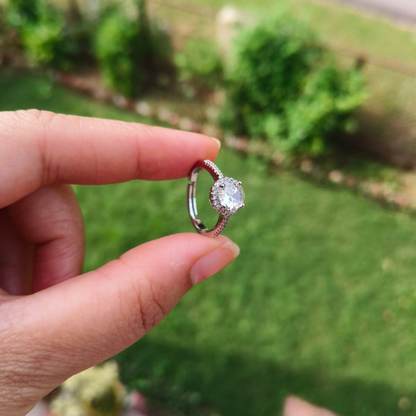 Glacia Solitaire Anti-Tarnish Ring
