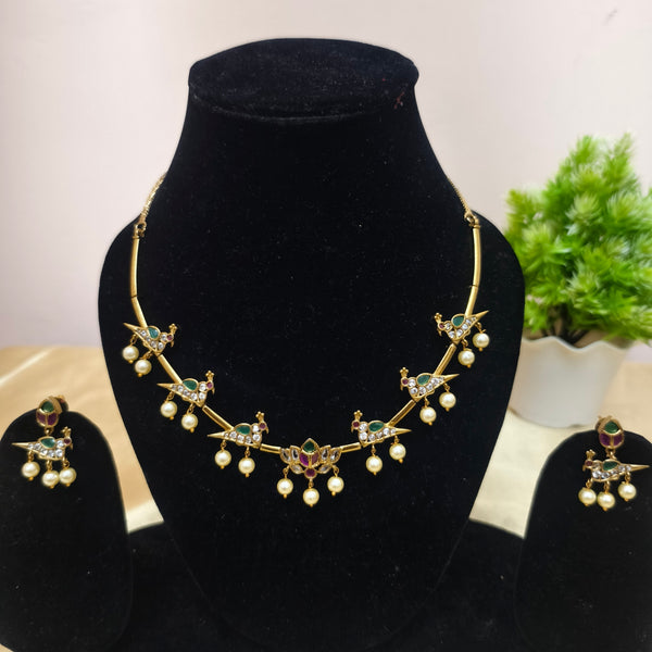 Peacock Harmony Pearl Necklace