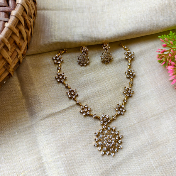 Heritage Floral Sparkle Necklace