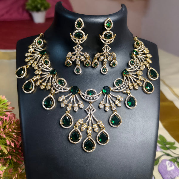 Emerald Royale Statement Necklace Set