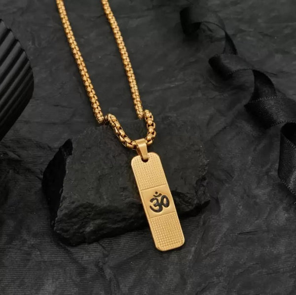 Divine Om Anti-Tarnish Men’s Gold Chain Pendant