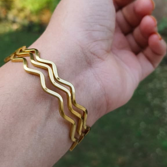 Wave Luxe Anti-Tarnish Bangle Set of 3