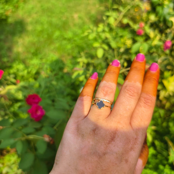 Midnight Clover Anti-Tarnish Gold Ring