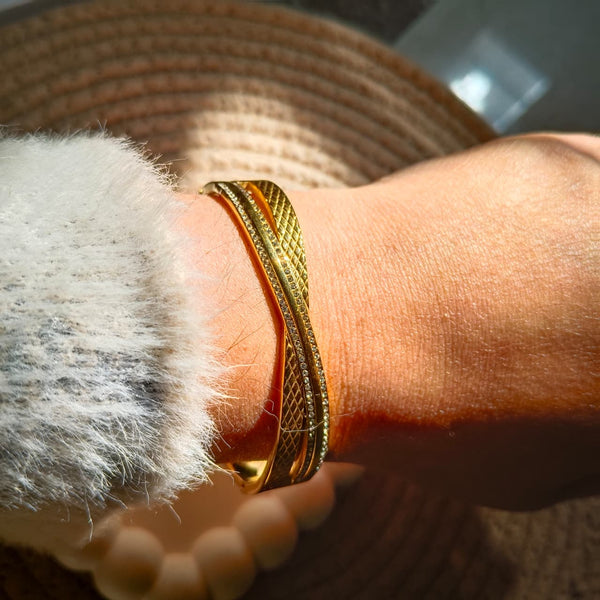 Serene Gold Bracelet