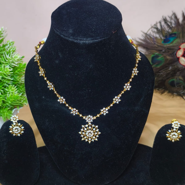 Heritage Floral Sparkle Necklace